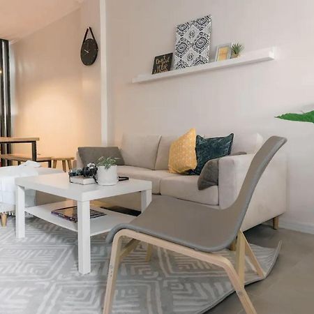 Two Bedroom Residential Home With Own Parking Angeles Εξωτερικό φωτογραφία