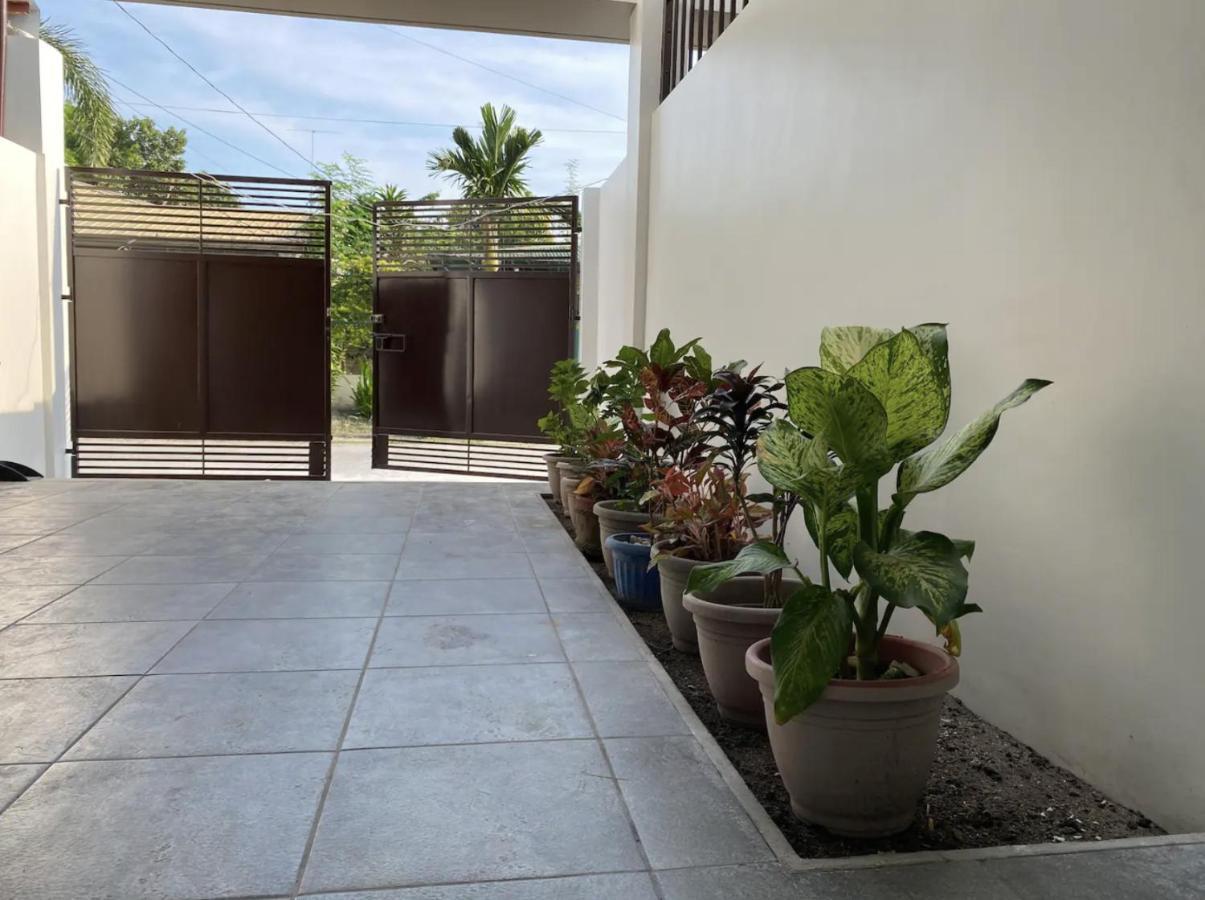 Two Bedroom Residential Home With Own Parking Angeles Εξωτερικό φωτογραφία