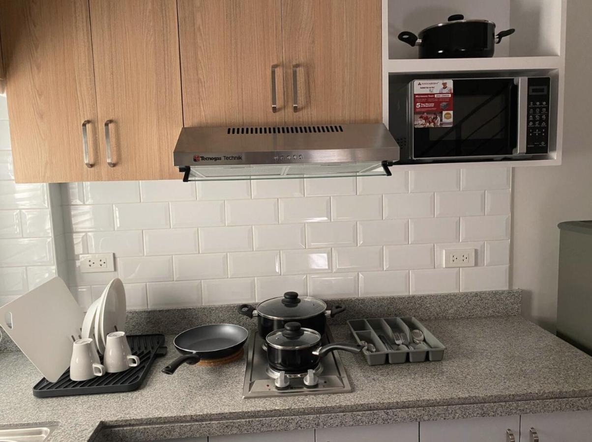Two Bedroom Residential Home With Own Parking Angeles Εξωτερικό φωτογραφία