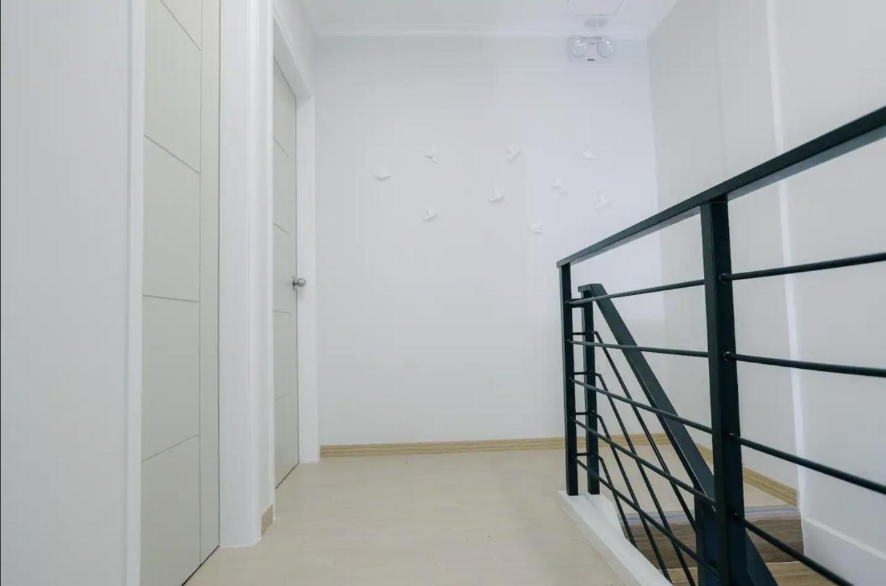 Two Bedroom Residential Home With Own Parking Angeles Εξωτερικό φωτογραφία